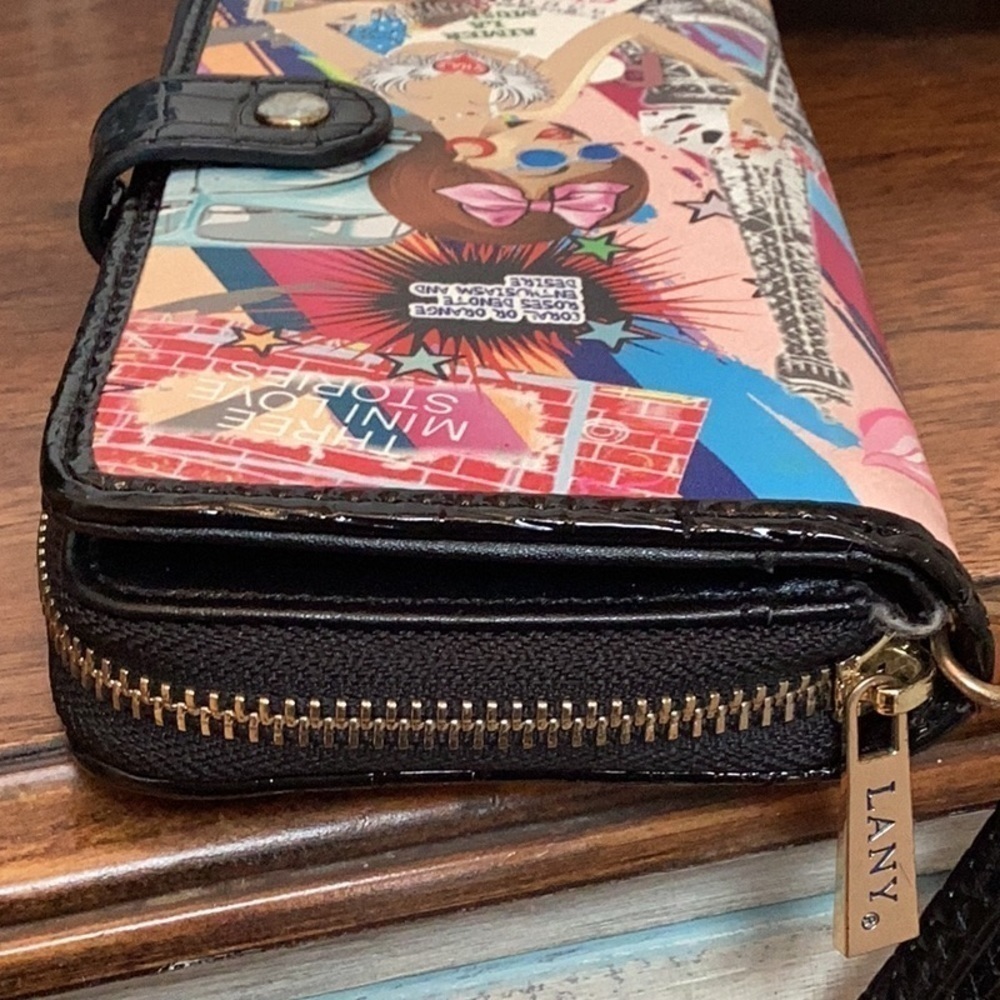 LANY paparazzo wallet/wristlet - Picture 8 of 16